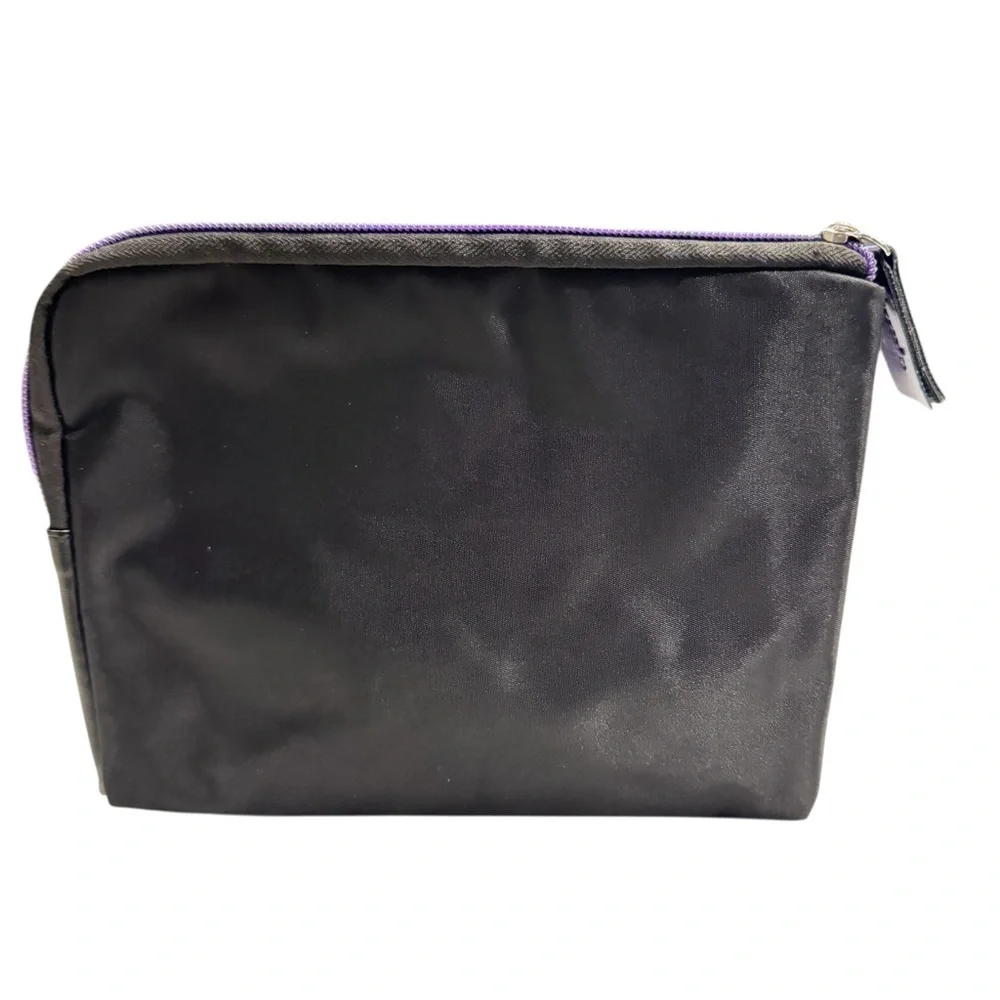 Tumi delta cosmetic
